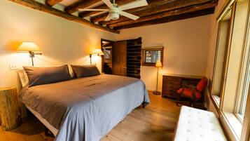3 bedrooms, desk, free WiFi, bed sheets