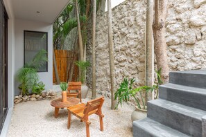 Suite Grand, 1 llit de matrimoni gran i sofà llit, piscina privada, planta baixa | Terrassa o pati