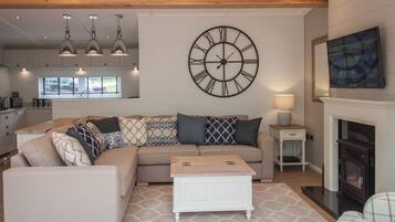 Smart TV, fireplace, video games