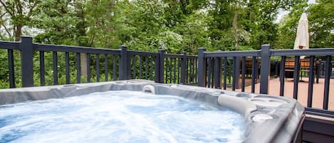Bain à remous extérieur