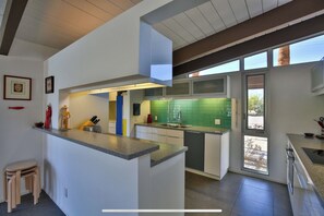 Fridge, microwave, oven, stovetop - Style + Pool + Spa + Location + Views (Borrego Springs)