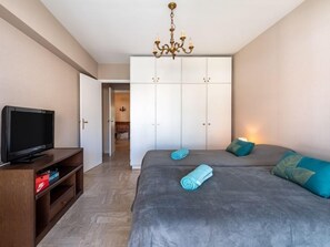 2 bedrooms, free internet