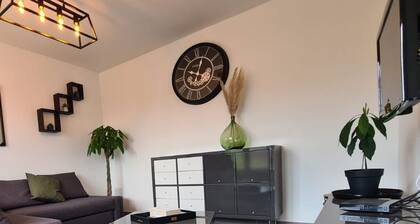 Spacieux et lumineux, a quelques kilometre des thermes d'AvĂšne