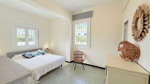 3 camere, ferro/asse da stiro, Wi-Fi gratuito, lenzuola