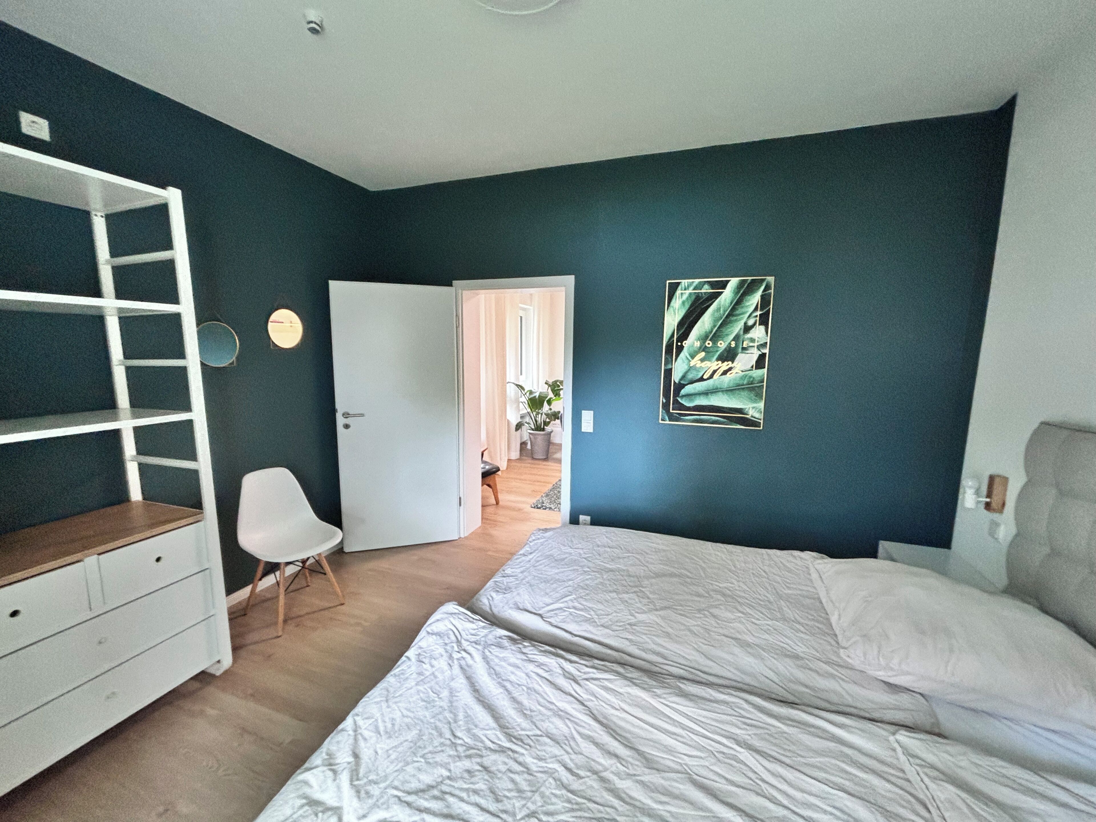 2 bedrooms, desk, soundproofing, iron/ironing board