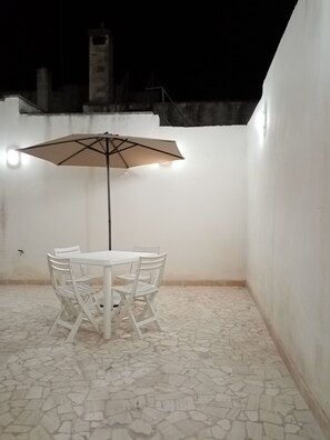 Outdoor dining - Bed & Dreams (Guagnano)