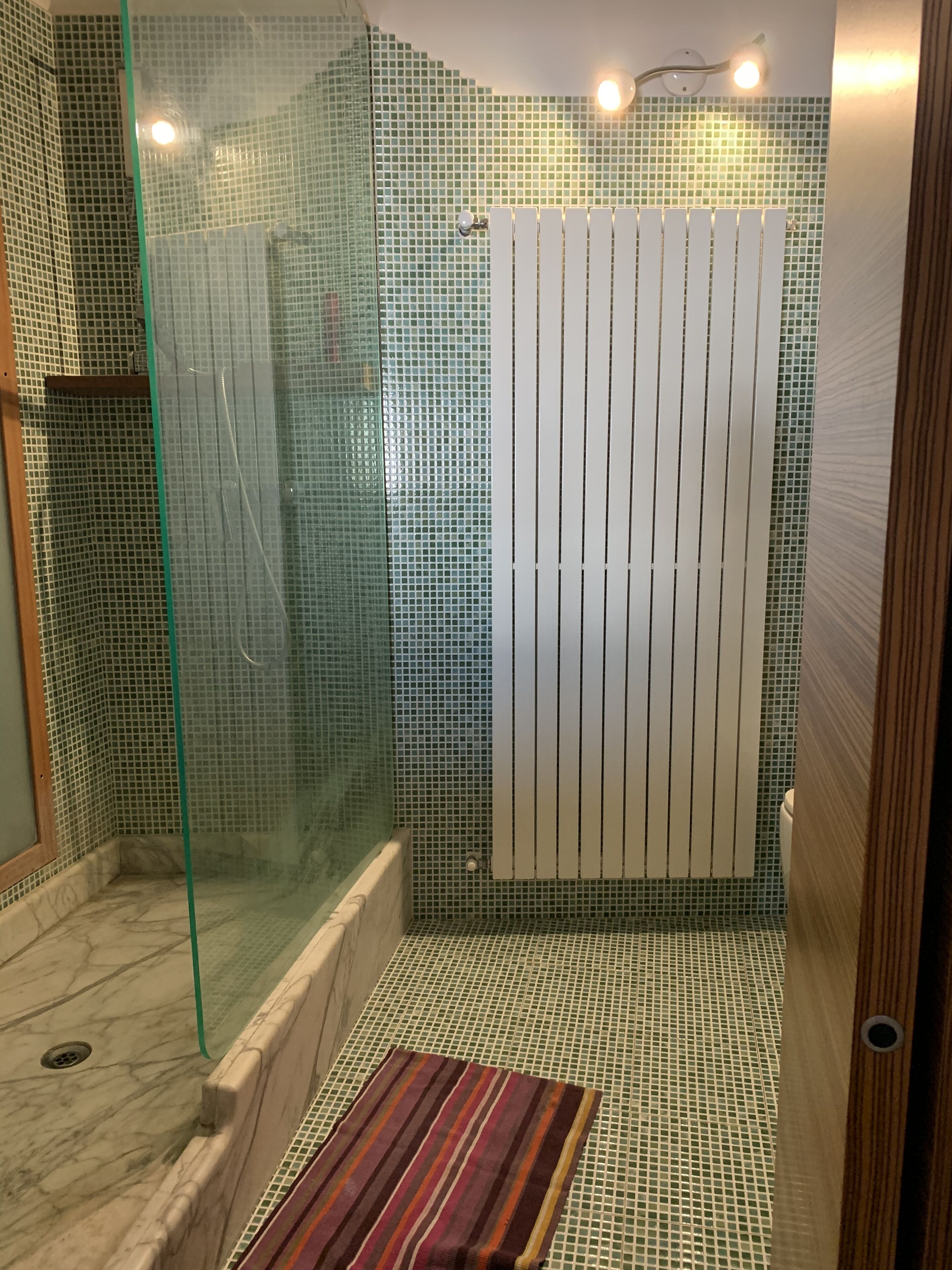 Dusche, Seife, Toilettenpapier