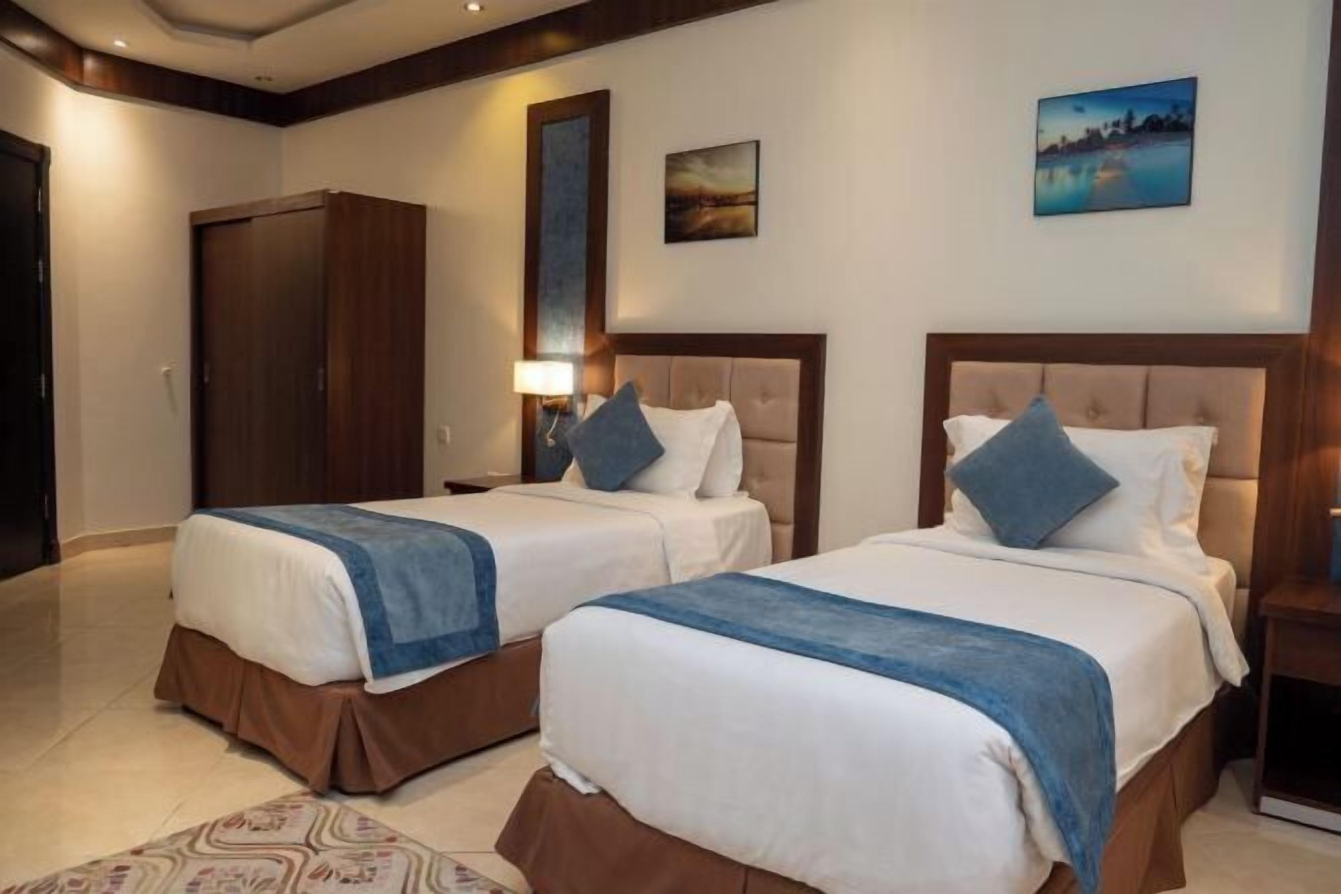 Premium bedding, in-room safe, blackout curtains, soundproofing