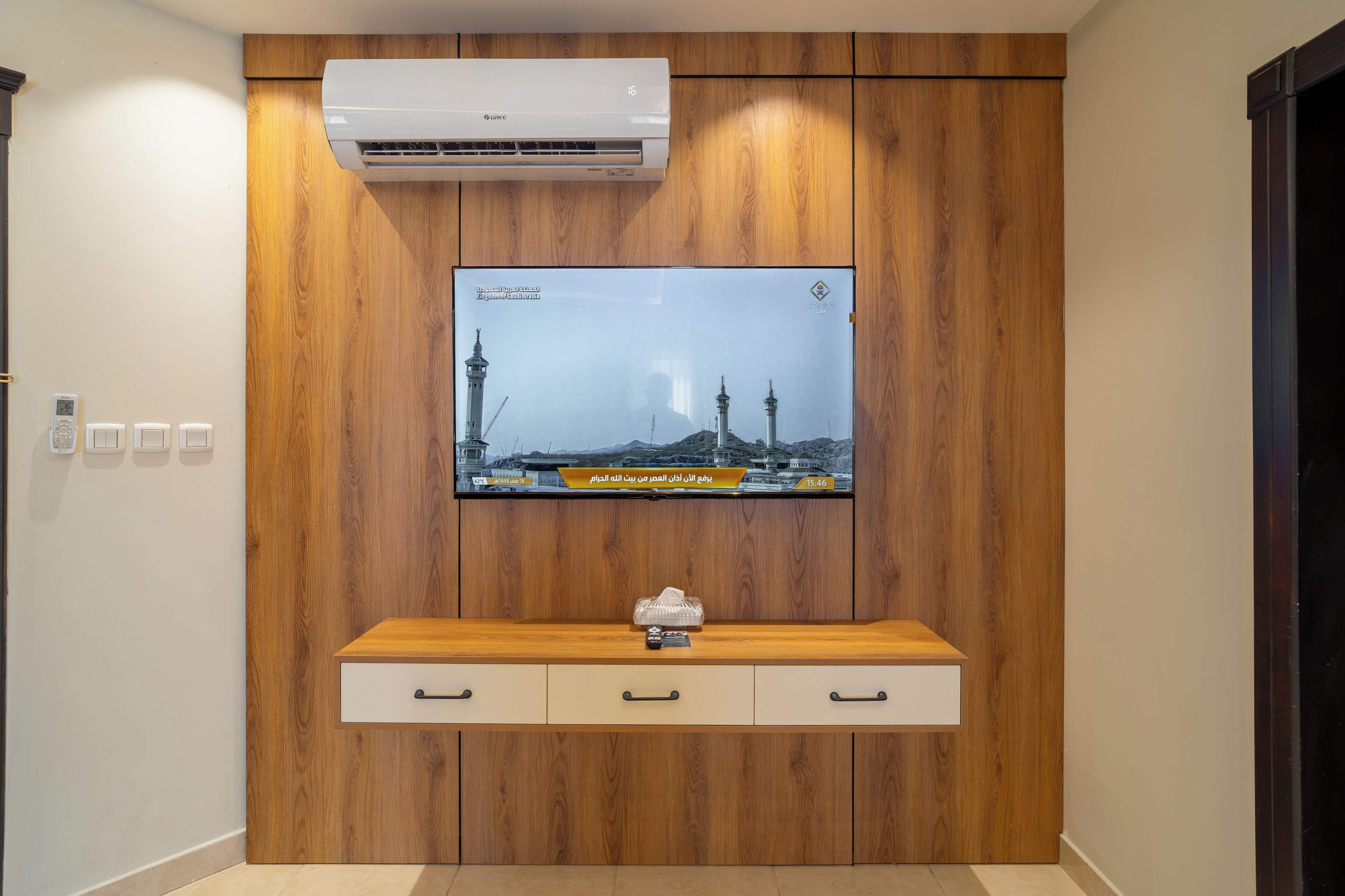 Luxe beddengoed, een kluis op de kamer, verduisterende gordijnen