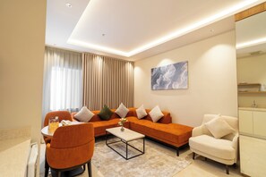 Executive Suite | Living area