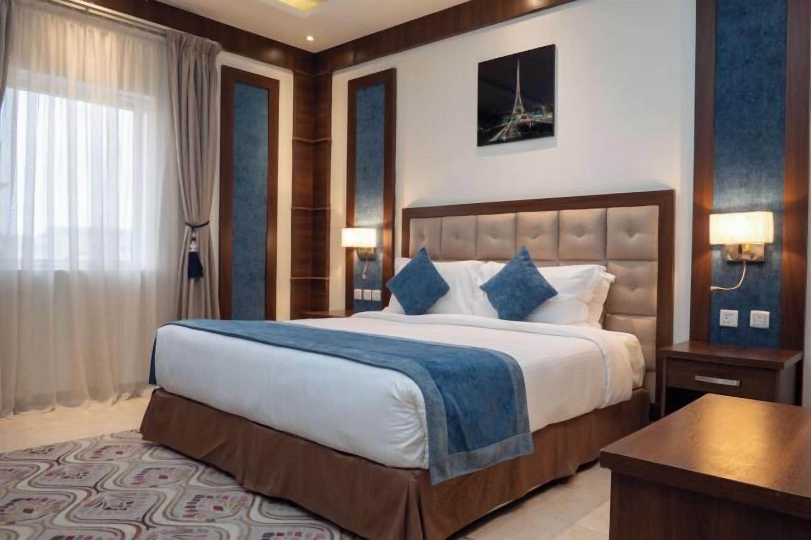 Premium bedding, in-room safe, blackout curtains, soundproofing