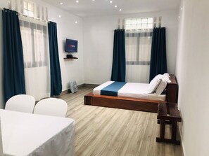3 bedrooms, free WiFi, wheelchair access
