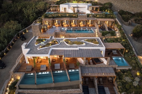 MILEO Mykonos