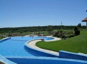 Apartment | Pool | Outdoor pool - Brand New Apartment With Pool, gym and Playground (Avren)