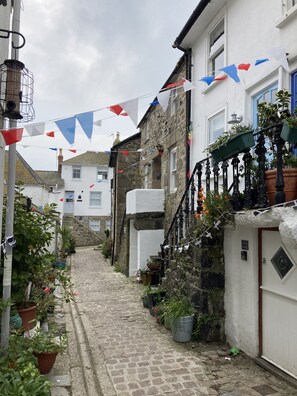 House | Exterior - Charming 3-bed House, Saint Ives, nr Beach & Town (St Ives)