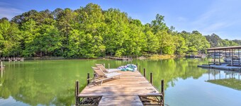 Lakefront Townville Gem w/ Boat Dock & Kayaks