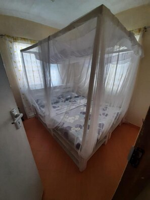 House, 1 Queen Bed | 1 bedroom, free WiFi, bed sheets - Captivating 1-bed Apartment in Mombasa (Mombasa)