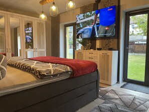 3 عدّة غرف نوم وواي فاي مجانًا وملاءات أسرّة