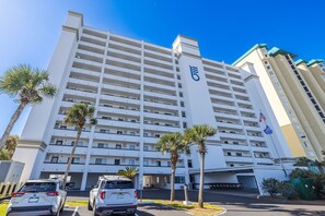 Exterior - Breakers East 103-Gulf Front 2BR/2BA-COVERED PARKING Beach setup included (Destin)