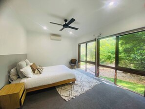 2 chambres, fer et planche à repasser, lit parapluie, Wi-Fi gratuit