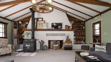 Smart TV, DVD player, books, video library