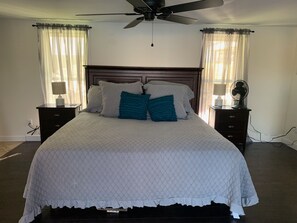 3 bedrooms, iron/ironing board, free WiFi, bed sheets