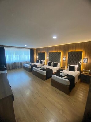 Premium bedding, desk, laptop workspace, soundproofing - Nişantaşı Diamond Hotel (Istanbul)