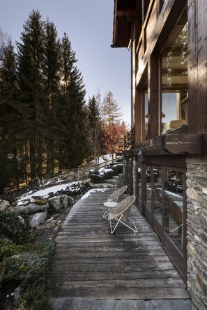 Terrace/patio - One of a kind luxury suite in the middle of pristine wilderness (Orsières)
