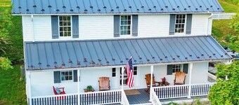 1885 Farmhouse Luxuriously Renovated: Antiques & Animals