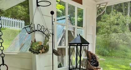 The Historic Farmhouse: Mountain Escape w/ Friendly Horse, Goats, & Fresh Eggs!