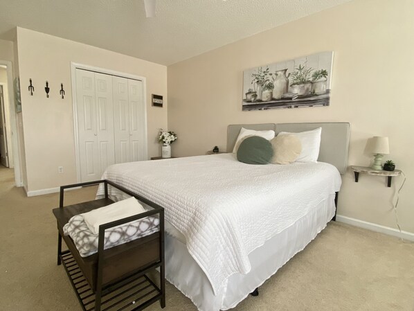 2 bedrooms, desk, iron/ironing board, free WiFi