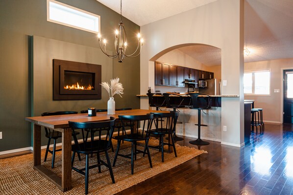 Dining - Executive 4 Bedroom Home in Bridgewater Forest *RARE FIND* (Winnipeg)