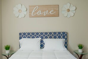 4 slaapkamers, een kluis op de kamer, een bureau