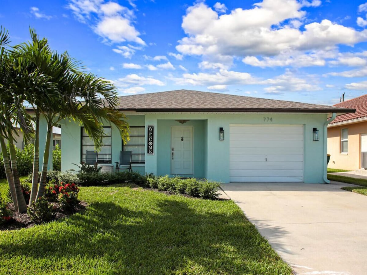 Photo 33 of Charming Naples Park Home!