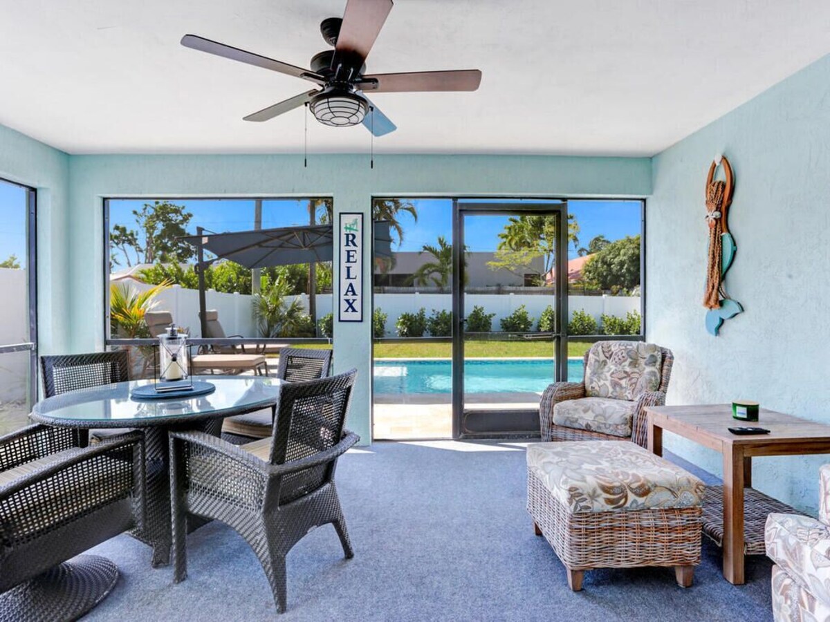 Photo 2 of Charming Naples Park Home!