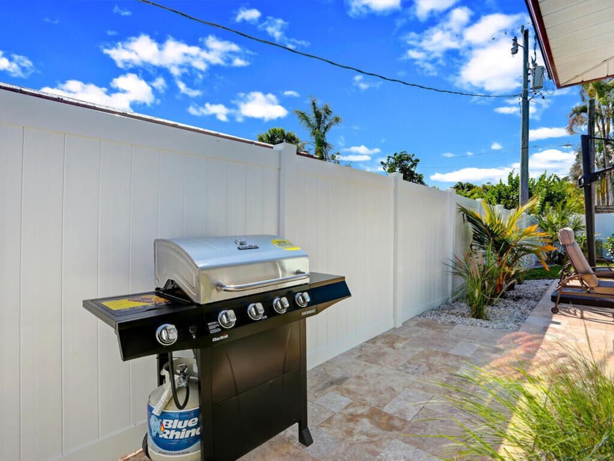 Photo 30 of Charming Naples Park Home!