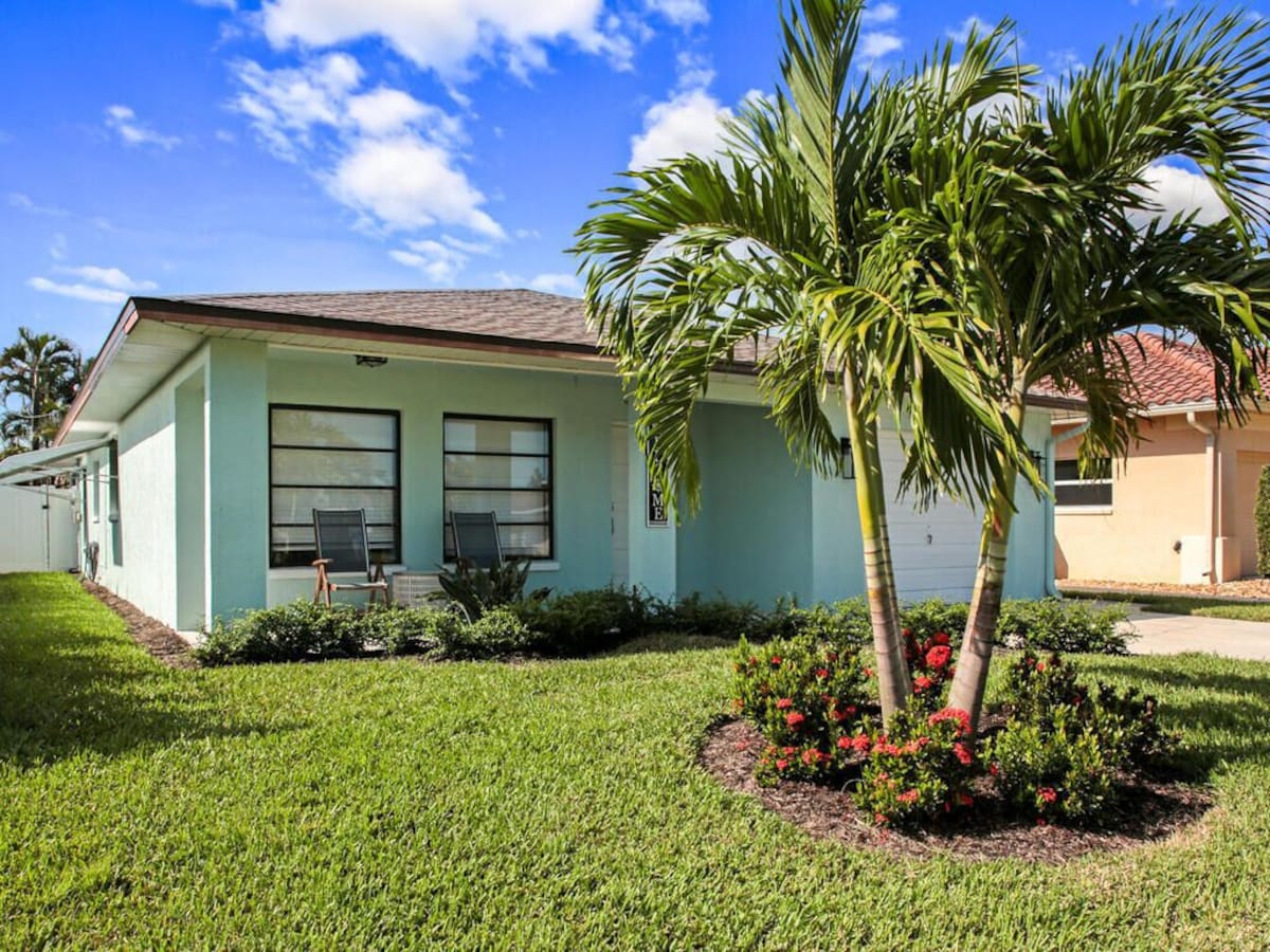 Photo 32 of Charming Naples Park Home!