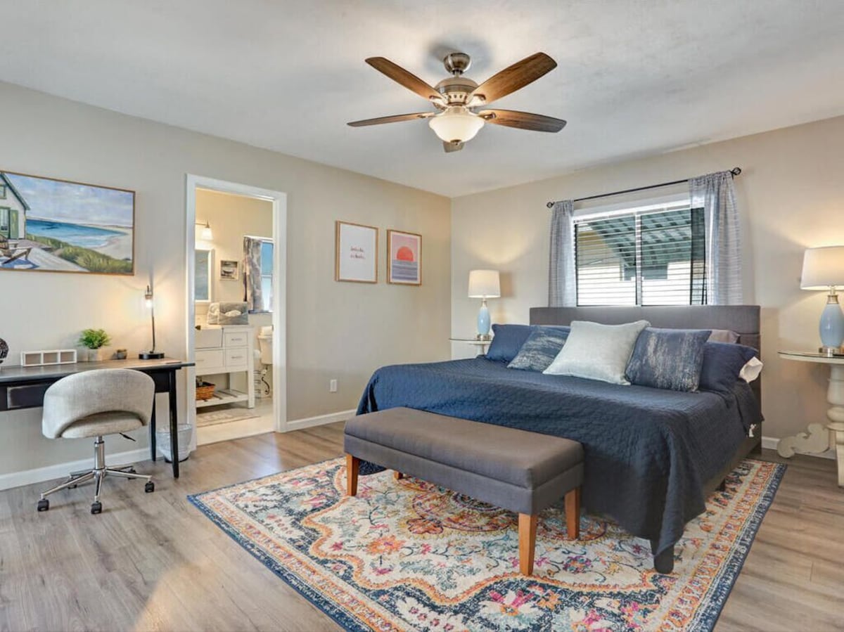 Photo 14 of Charming Naples Park Home!