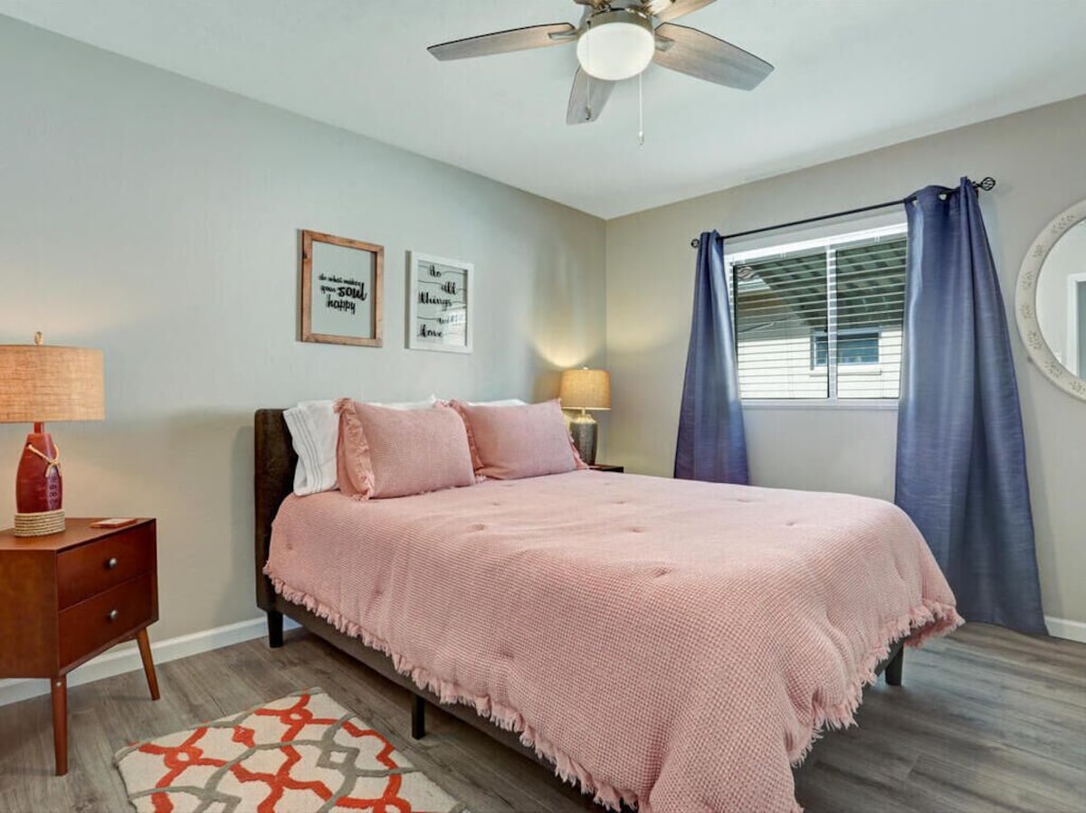 Photo 22 of Charming Naples Park Home!