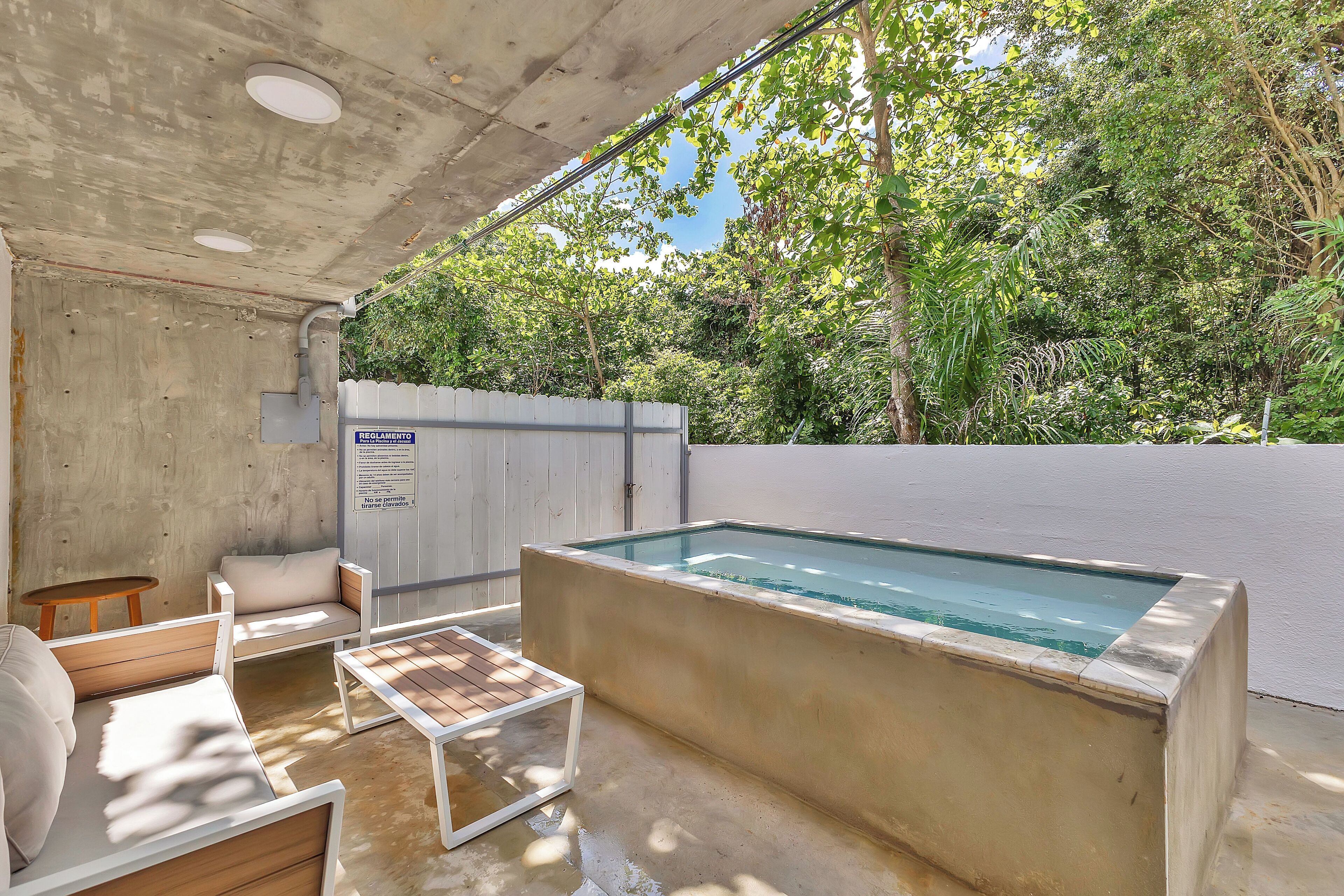 deluxe room | terrace/patio