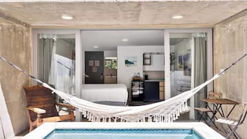 Deluxe Room | Terrace/patio