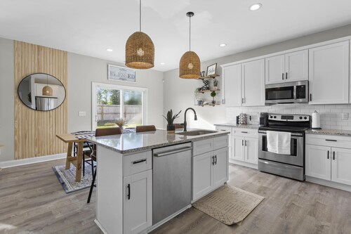 ✨MODERN 3 BEDROOM W/ PLENTY AMENITIES TO ENJOY!✨