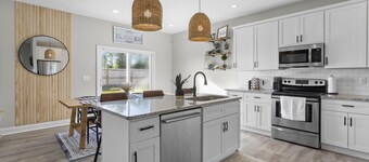 ✨MODERN 3 BEDROOM W/ PLENTY AMENITIES TO ENJOY!✨