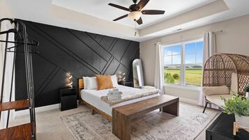 3 slaapkamers, een bureau, een strijkplank/strijkijzer, internet