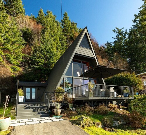 Perch - Shorewood A-Frame: Dream Whidbey Getaway