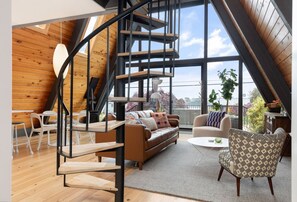 スマートテレビ、暖炉、ステレオ、書斎 / ワークスペース