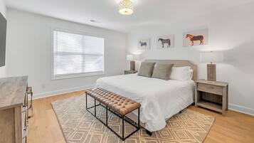 5 habitaciones, tabla de planchar con plancha, wifi y ropa de cama