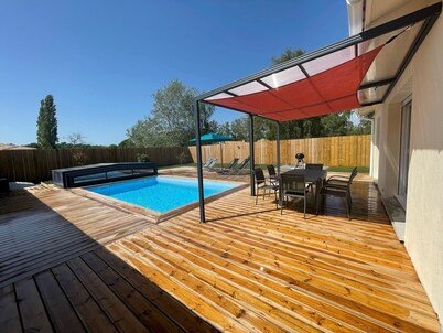 4-bed house with heated and covered swimming pool ( Maison Océan)
