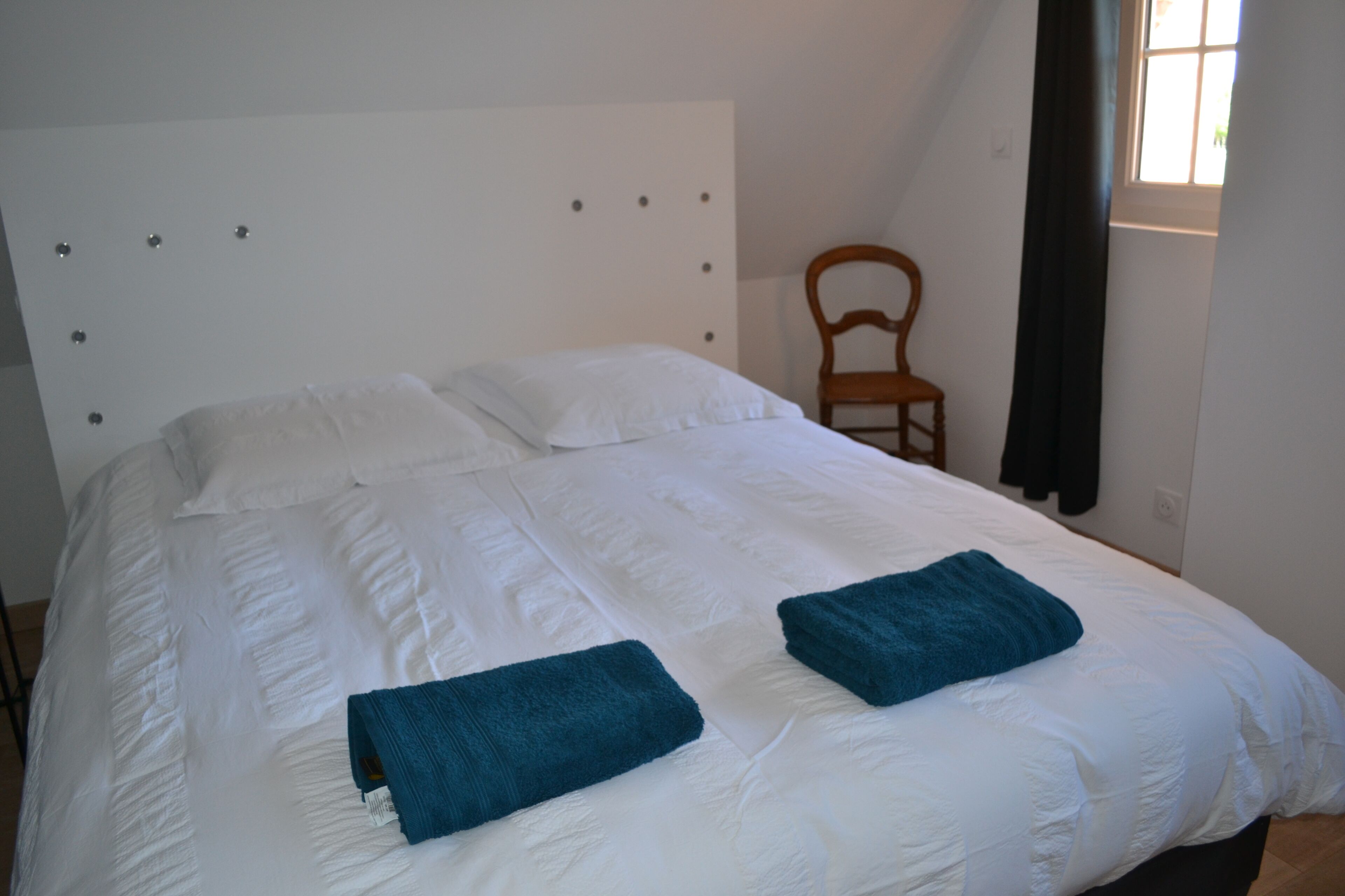 6 bedrooms, iron/ironing board, free WiFi