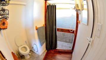 Cabin, Multiple Beds | 2 bedrooms, free WiFi, bed sheets